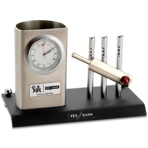 cricket watch pen stand b